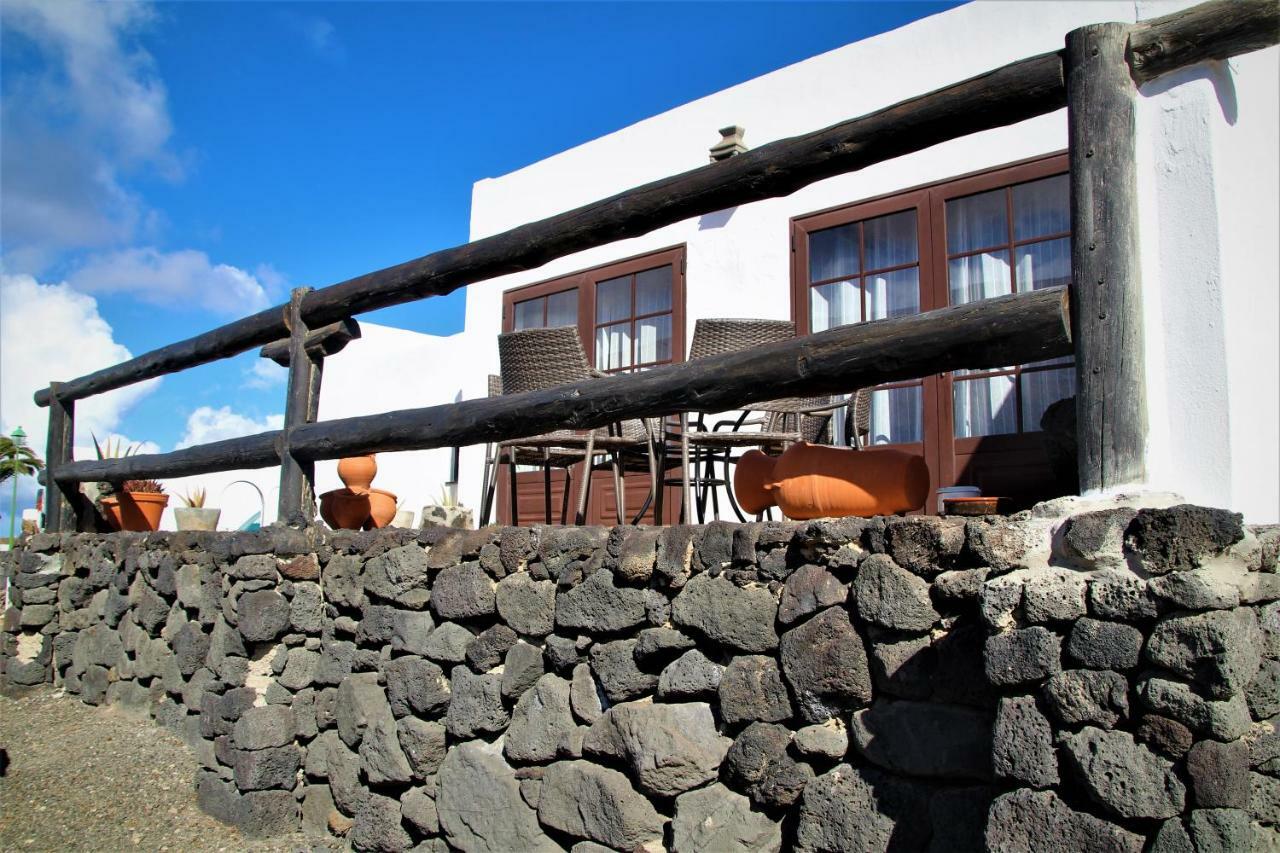 Casa Caldera Guiguan Vila Tinajo Exterior foto